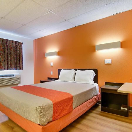Motel 6-Salina, Ks Exteriör bild