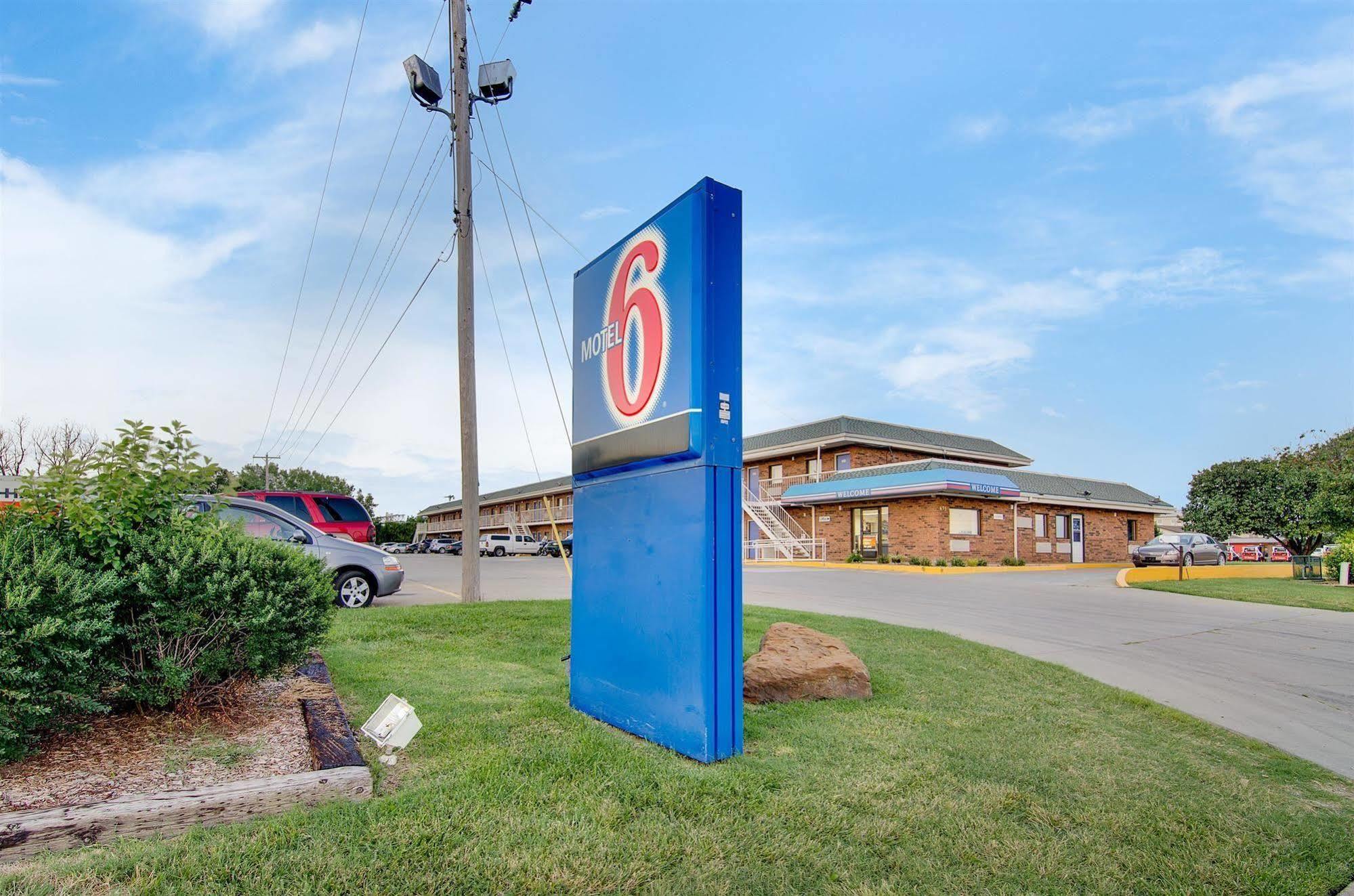 Motel 6-Salina, Ks Exteriör bild