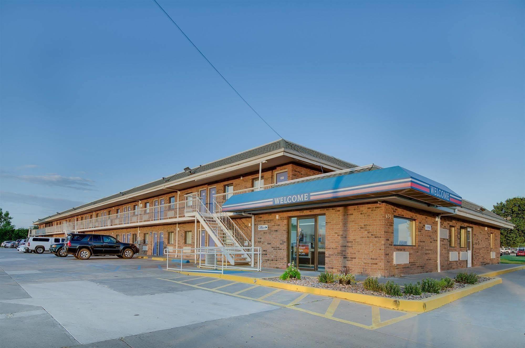 Motel 6-Salina, Ks Exteriör bild