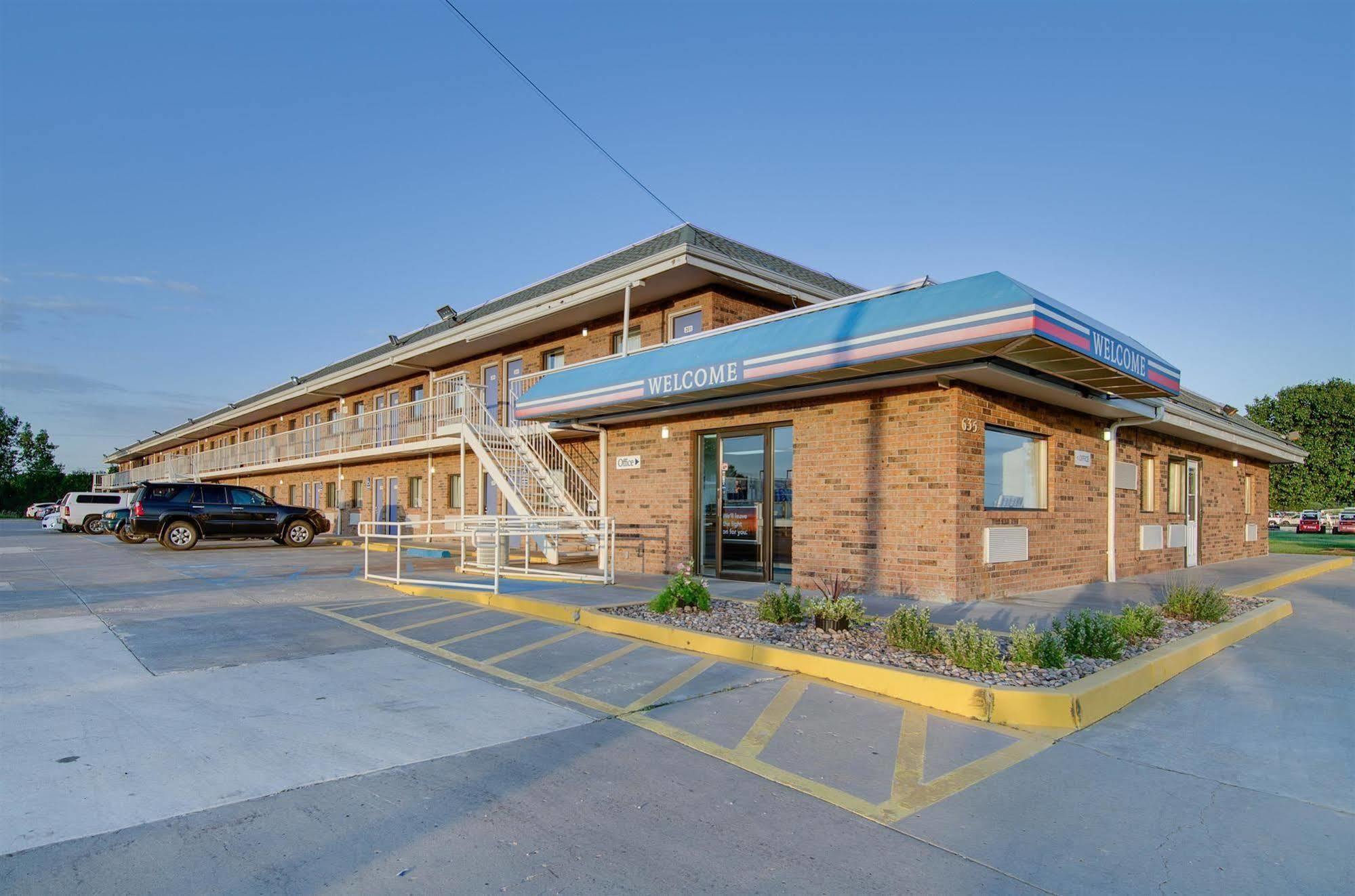 Motel 6-Salina, Ks Exteriör bild