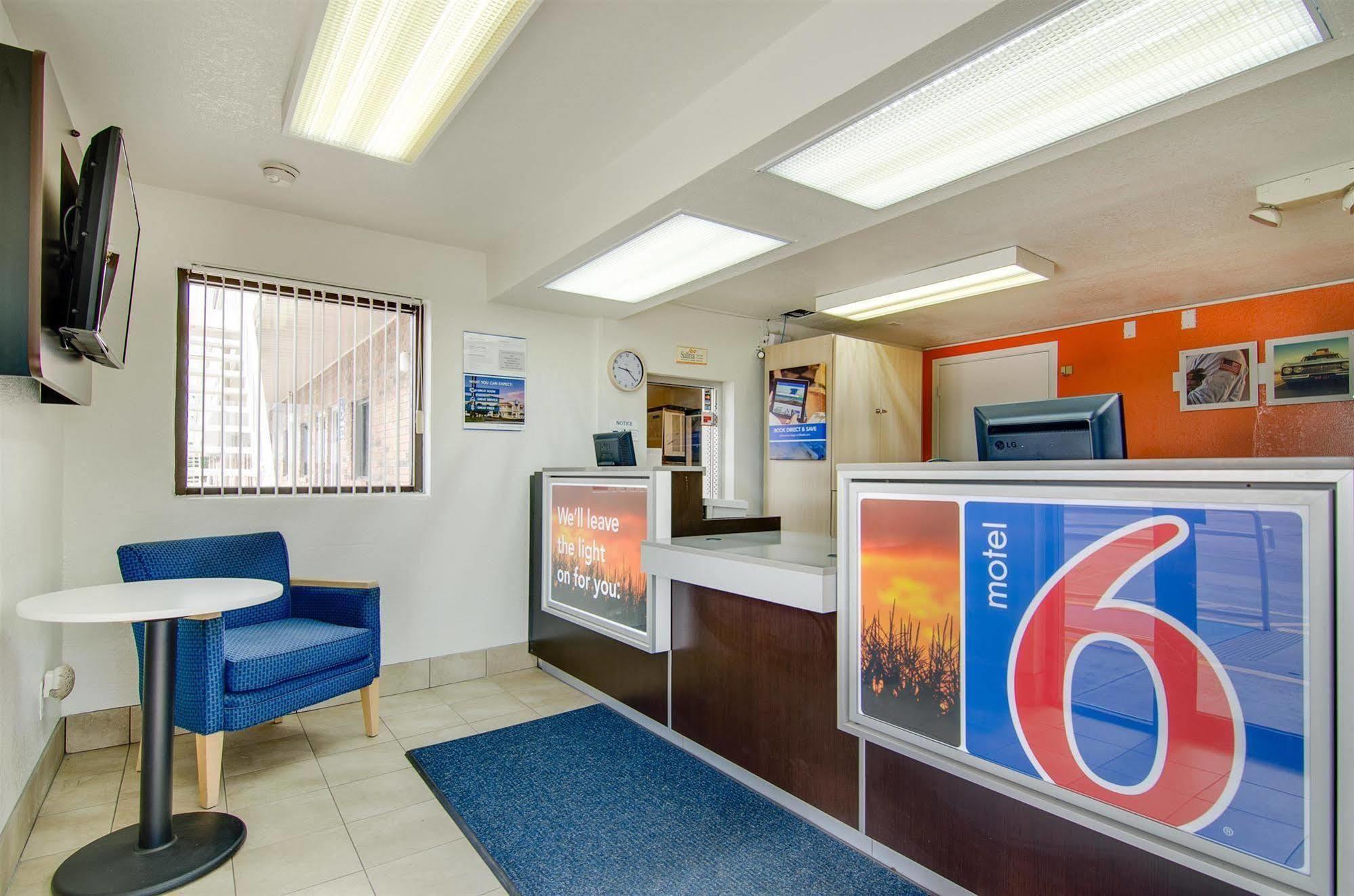 Motel 6-Salina, Ks Exteriör bild