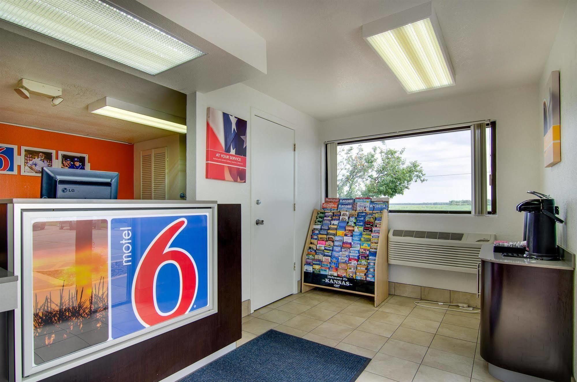 Motel 6-Salina, Ks Exteriör bild