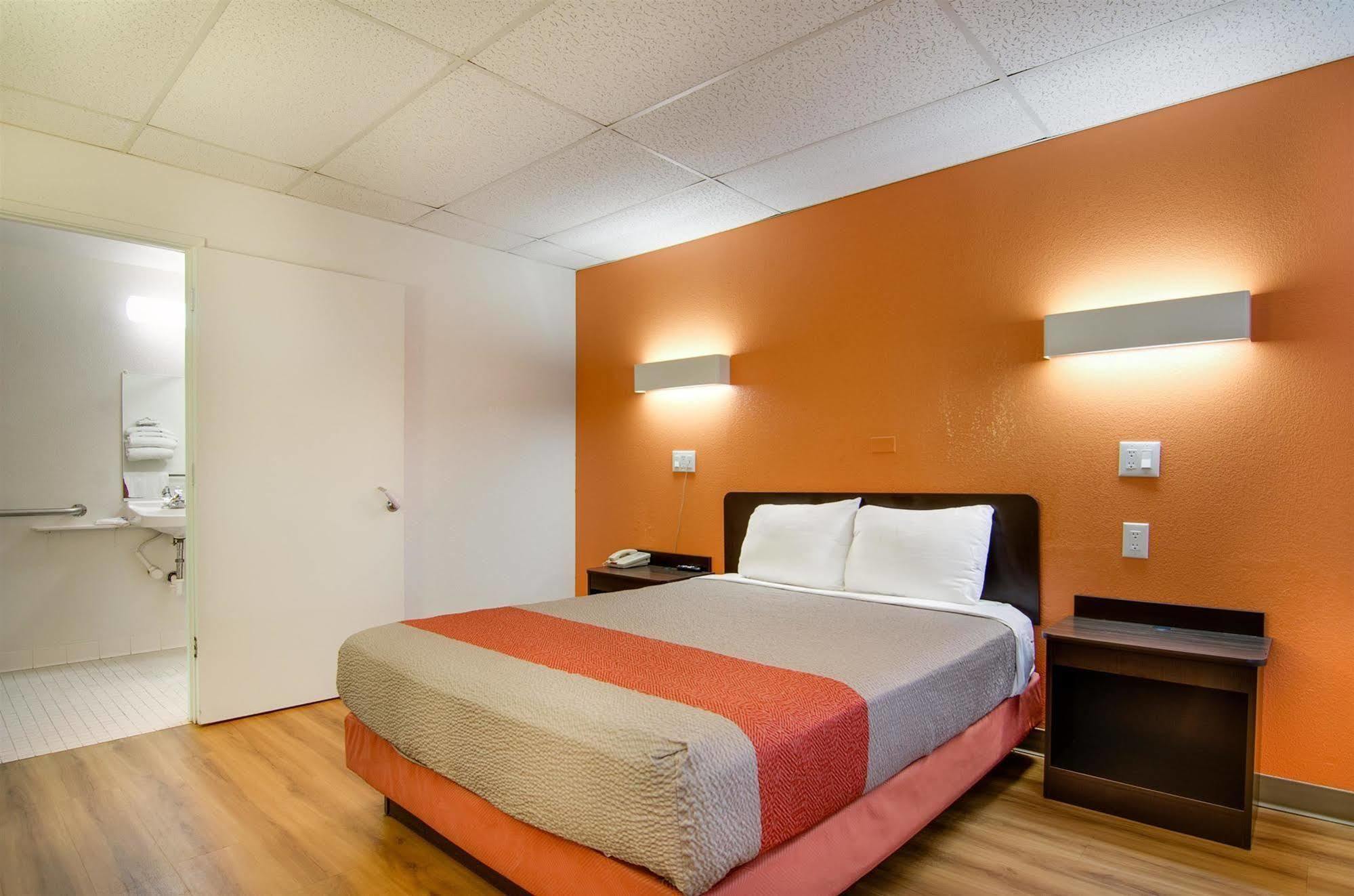 Motel 6-Salina, Ks Exteriör bild