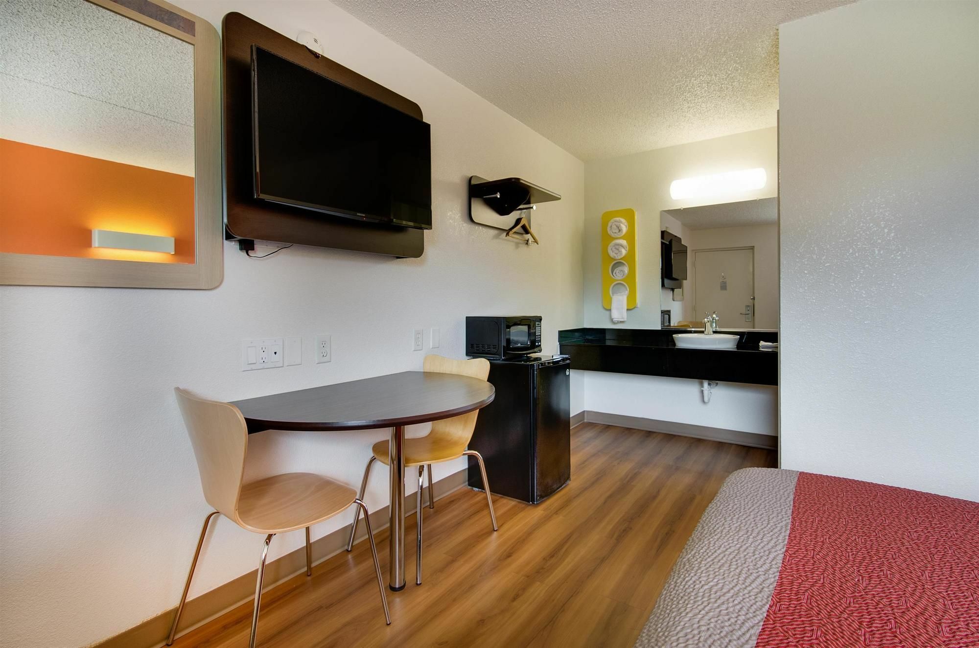 Motel 6-Salina, Ks Exteriör bild